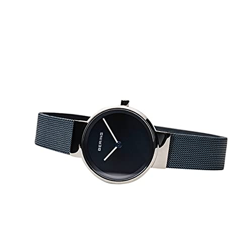 BERING 14526-307 Reloj de cuarzo para mujer con caja de acero inoxidable plateado de 26 mm y esfera azul, correa milanesa, cristal de zafiro y resistencia al agua de 3 ATM