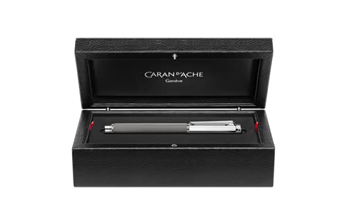 Caran d'Ache 4490014 - Pluma estilográfica de oro de 18 quilates