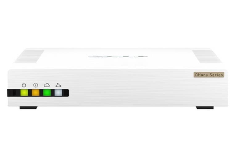 QNAP QHora-321 Routeur connecté 2.5 Gigabit Ethernet Blanc