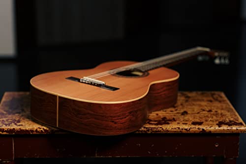 Ortega R180 - Guitarra clásica (cedro y bubinga, tamaño 4/4), color natural