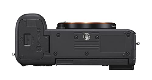Sony Alpha 7 C - Cámara evil de fotograma completo con objetivo zoom Sony FE 28-60mm F4-5.6 (compacta y ligera, enfoque automático a tiempo real, 24.2 MP, Incluye: SEL-2860) Negro