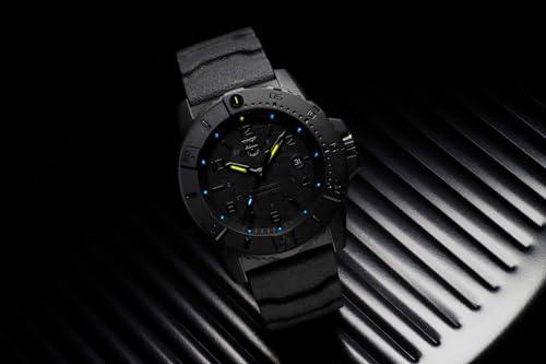 Luminox Reloj Analógico para Hombres de Cuarzo Suizo con Correa en Plástico XS.3601.BO.NSF
