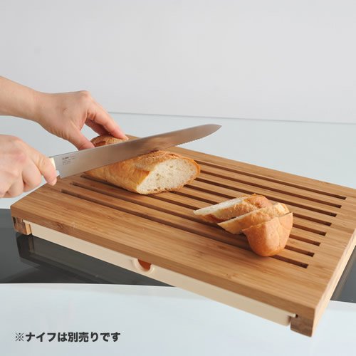 Alessi | GAG02 Sbriciola Tabla de Cortar de Bambú con Recogedor