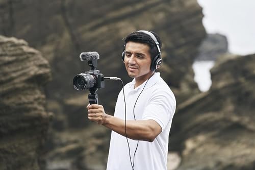 Sony Alpha 7 IV - Cámara sin espejo de fotograma completo (33 MP, enfoque automático en tiempo real, 10 fps, 4K60p, pantalla táctil multiángulo, batería Z de gran capacidad), Color Black