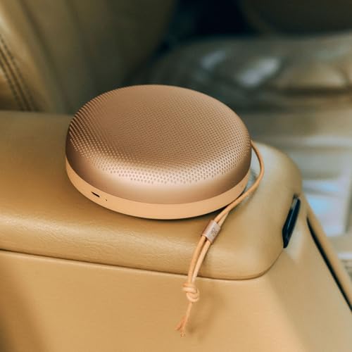 Bang & Olufsen Beosound A1 (3ª Generación) Altavoz Bluetooth Portátil Impermeable con 3 Micrófonos, Certificado C2C - Honey Tone