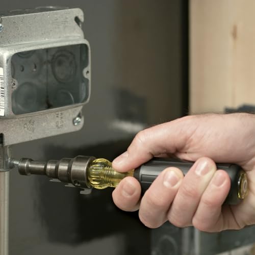 Klein Tools El kit de herramientas manuales 80028 incluye alicates, destornilladores, destornilladores de tuercas, mochila y más herramientas para el lugar de trabajo, 28 piezas