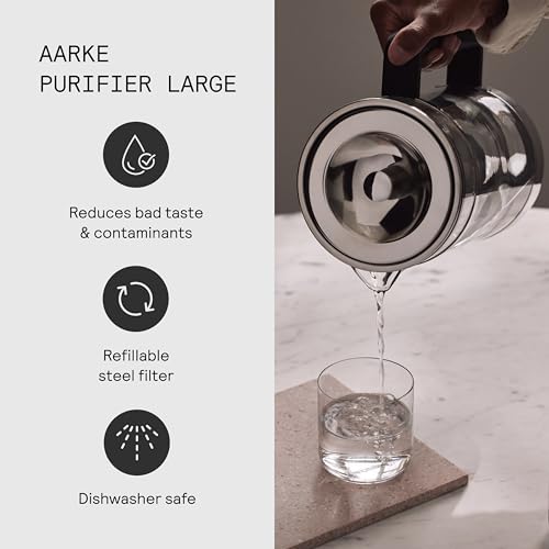 Aarke Purifier Large, jarra filtrante de agua en vidrio y acero inoxidable, 1,7 L / 7 tazas, incluye bolsa de recarga de filtro Pure Aarke
