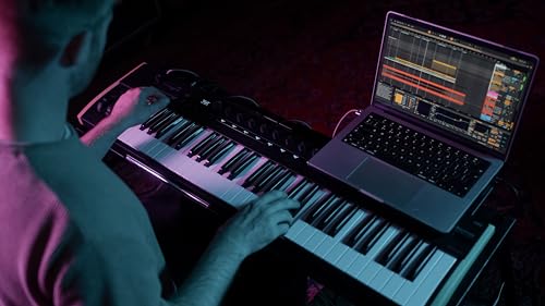 Teclado Korg Keystage 49