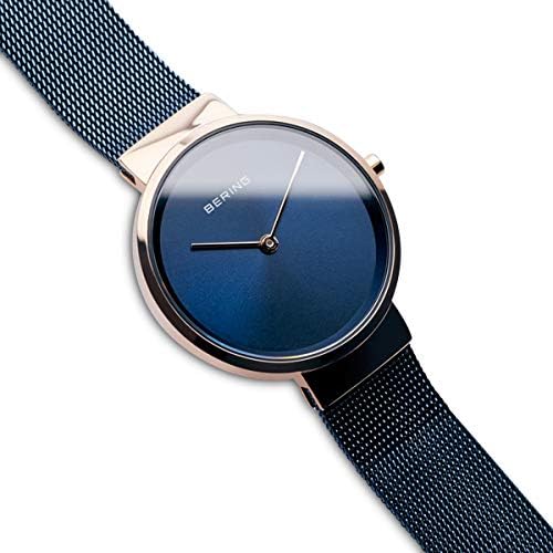 BERING 14531-367 Reloj de cuarzo para mujer con caja de acero inoxidable de 31 mm con acabado en oro rosa y esfera azul, correa milanesa, cristal de zafiro y resistencia al agua de 5 ATM