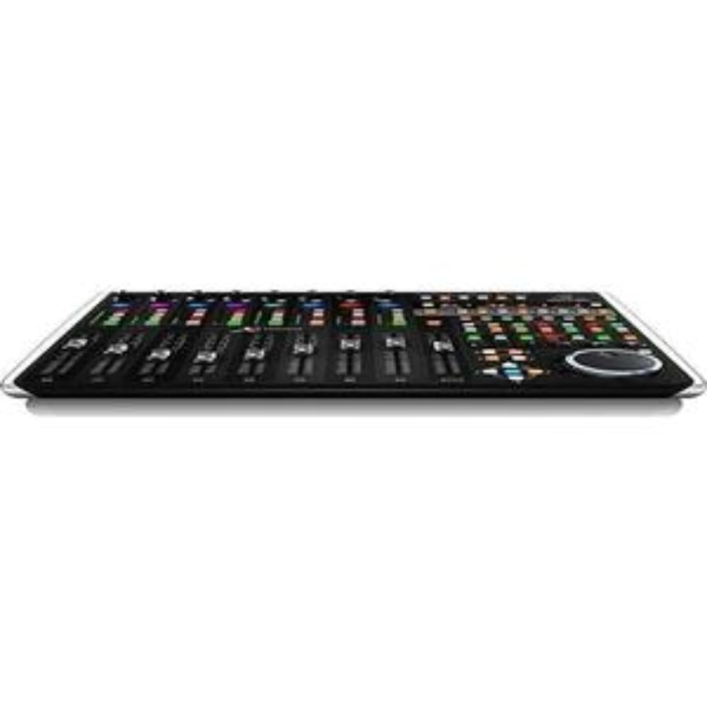 Superficie de control universal Behringer X-TOUCH con 9 faders de motor sensibles al tacto, tiras de garabatos LCD e interfaz Ethernet/USB/MIDI