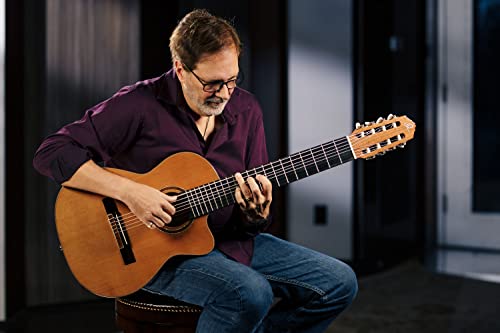 ORTEGA Performer Series Classical Guitar 44 8 String Cedro natural y funda RCE159-8