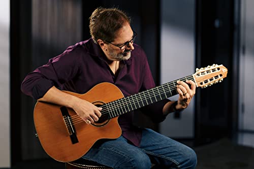 ORTEGA Performer Series Classical Guitar 44 8 String Cedro natural y funda RCE159-8