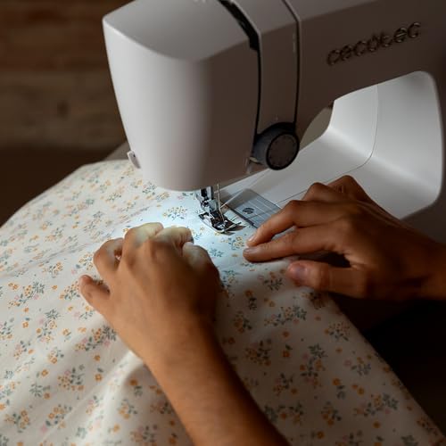 Cecotec Máquina de Coser, Compacta y Portátil, 15 Puntadas, Principiantes, BelleCouture 1500, Ojal manual en 4 tiempos, Ojalador regulable, Tensión del hilo ajustable y Kit de Accesorios