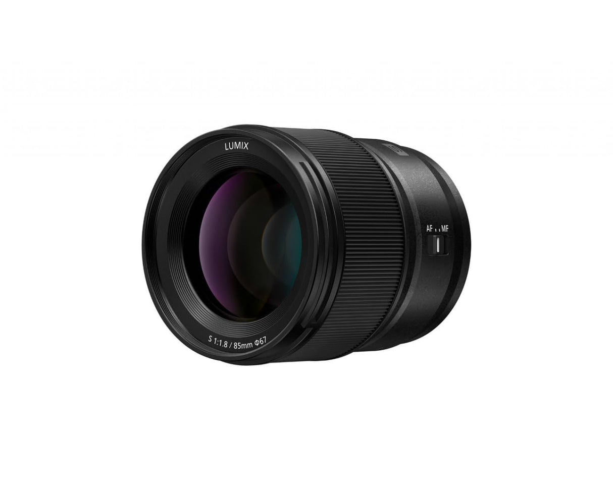Panasonic LUMIX S-S85E - Objetivo fijo para Cámaras de montura M4 / 3 (Distancia focal de 85 mm, F 1.8, Lumix S, soporte en L, resistente a polvo y salpicaduras, adecuado para Retratos) Negro