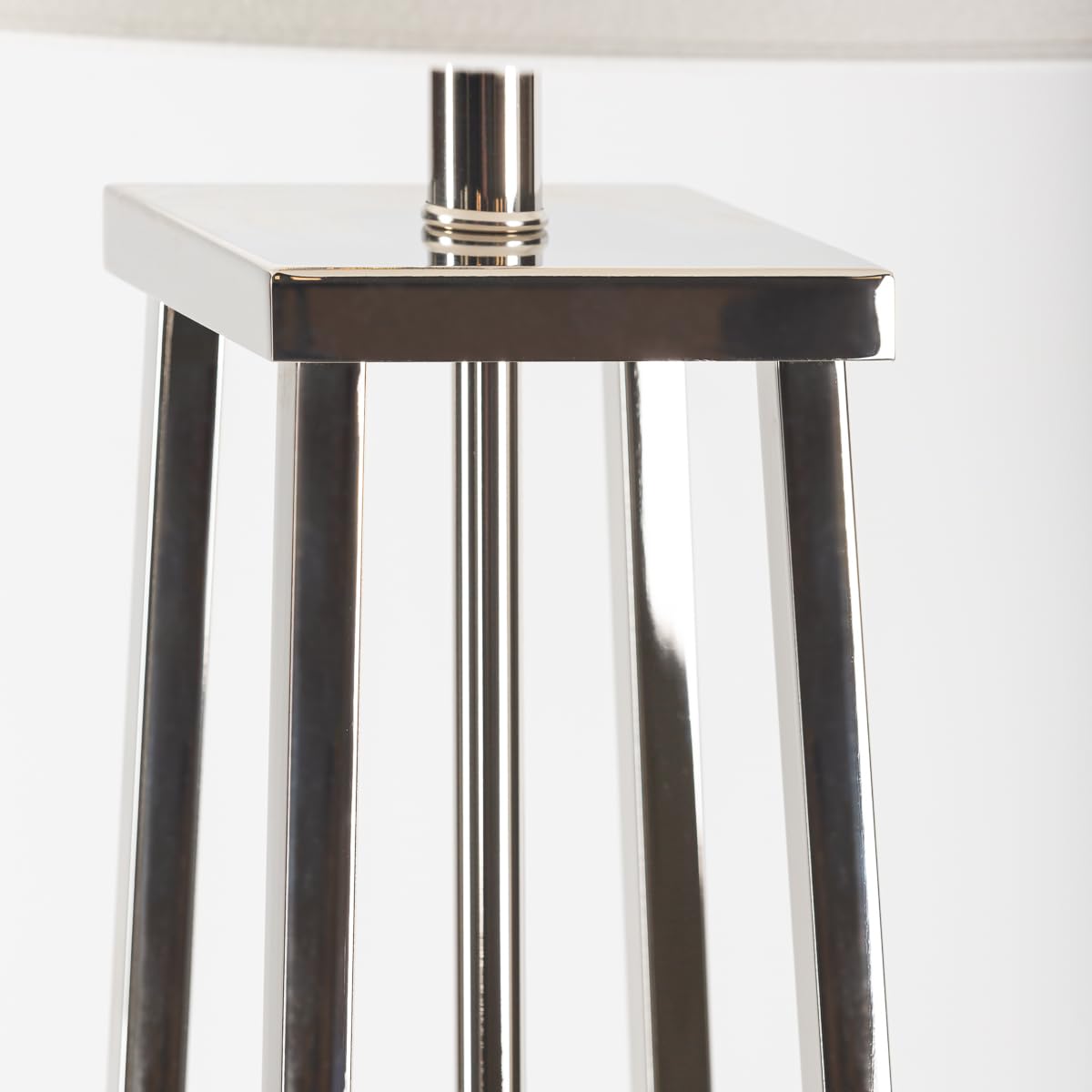 LAMPARA DE PIE 25X25X127 MARMOL BLANCO/METAL NIQUEL SIN PANTALLA