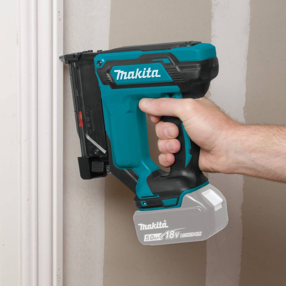 Makita - Clavadora inalámbrica de iones de litio con clavos de 3,49 cm, calibre 23, sin accesorios (XTP02Z 18V LXT)