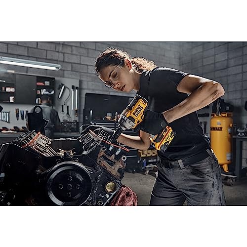 DeWalt DCF892P2T-QW, Llave de impacto a batería XR 18V, Par de apriete 813 nm, Incluye 2 baterías de 18V/5,0 Ah, cargador, gancho metálico para cinturón y caja T-STAK