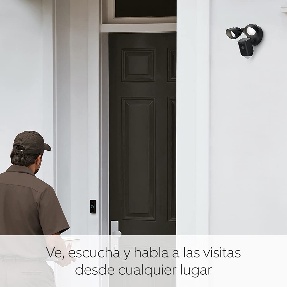 Ring cámara Plus con focos cableada (Floodlight Cam Wired Plus) | Cámara de vigilancia exterior wifi con vídeo HD, comunicación bidireccional, focos LED, sirena integrada | 30 días gratis de Ring Home