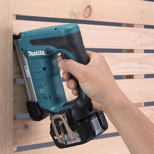 Makita - Grapadora 18v li-ion 6-22mm