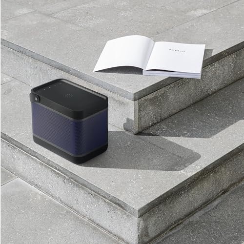 Bang & Olufsen Beolit 20 Potente Altavoz Bluetooth Inalámbrico Portátil para Uso en Casa y Exteriores con Sonido de 360 Grados y Cargador Inalámbrico Qi Integrado para Teléfono Black Anthracite