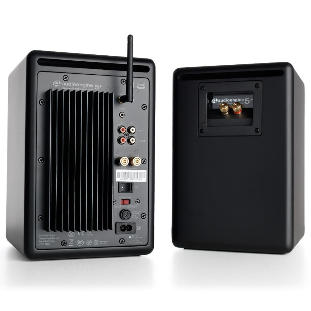 Audioengine A5+ Classic 150W Altavoces de estantería/Amplificador Analógico Incorporado/Control Remoto/Entradas RCA y 3.5mm. / Cables Incluidos (Classic,Negro)