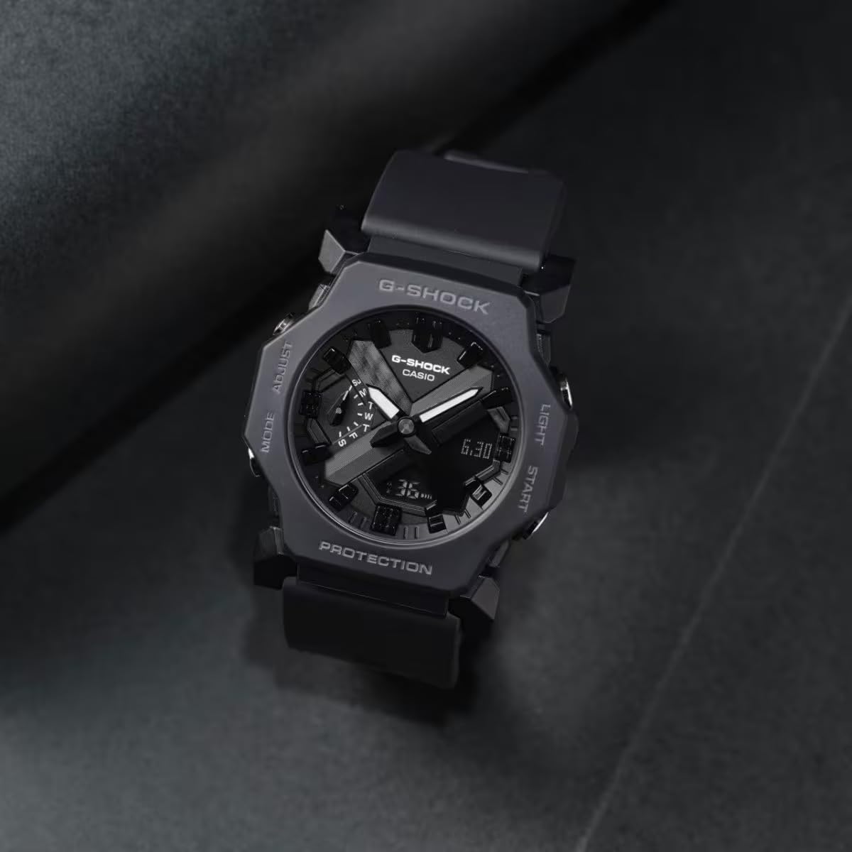 Casio GA-2300-1AER Reloj