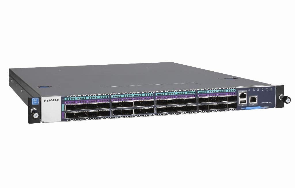 NETGEAR Managed Switch con 32X40G CPNT