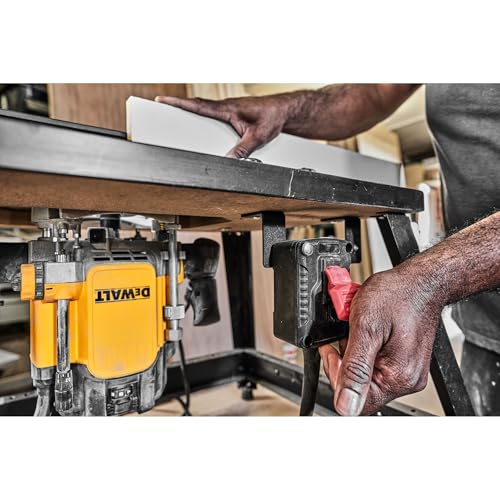DEWALT DWE627KT-QS - Fresadora 2.300W, Recorrido de corte de 80 mm, Arranque suave y guía paralela, Incluye accesorios, adaptador de aspiración y caja T STAK VI