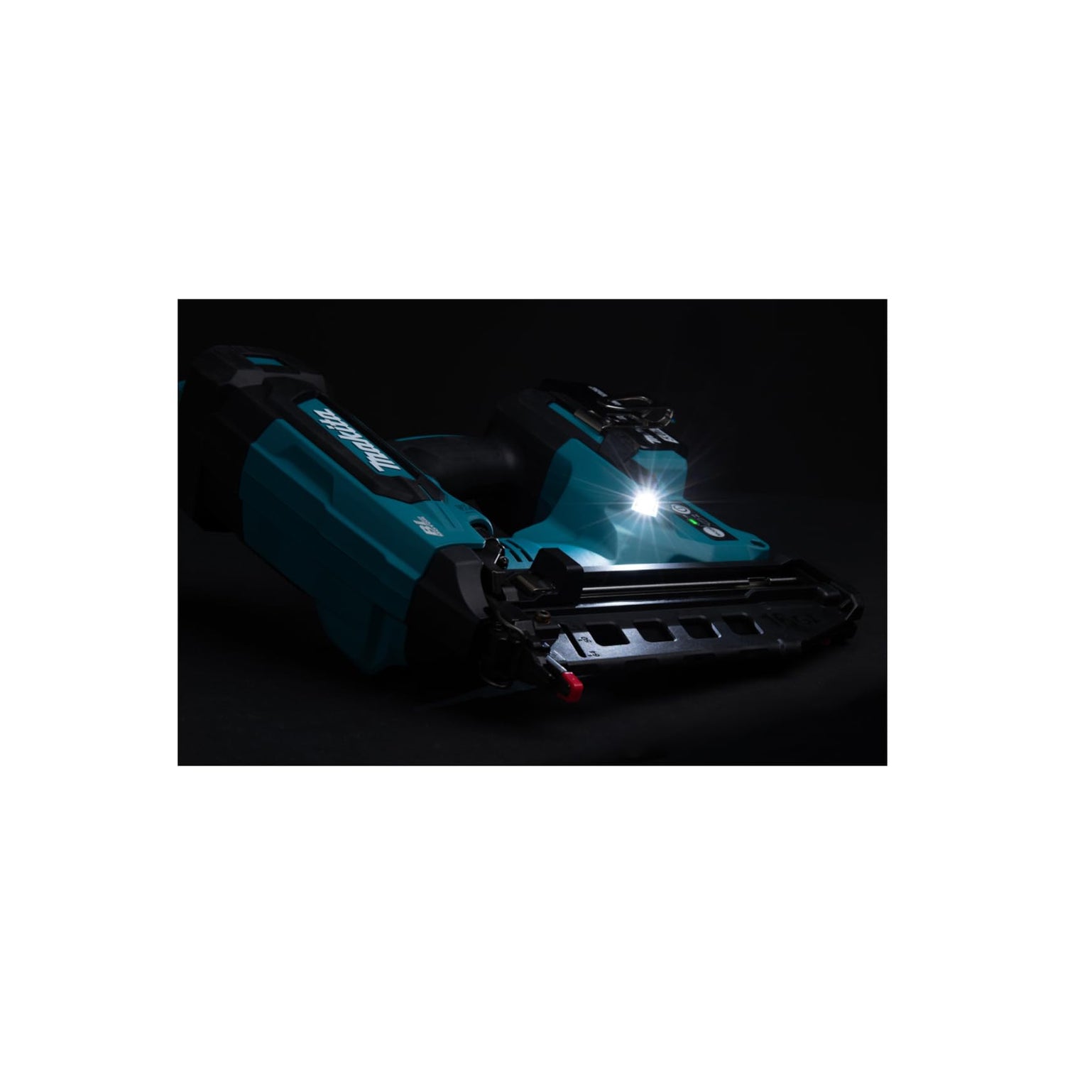 Makita DBN601RTJ 18V Li-ion LXT - Clavadora de acabado sin escobillas completa con 2 baterías de 5,0 Ah y cargador suministrado en una funda Makpac