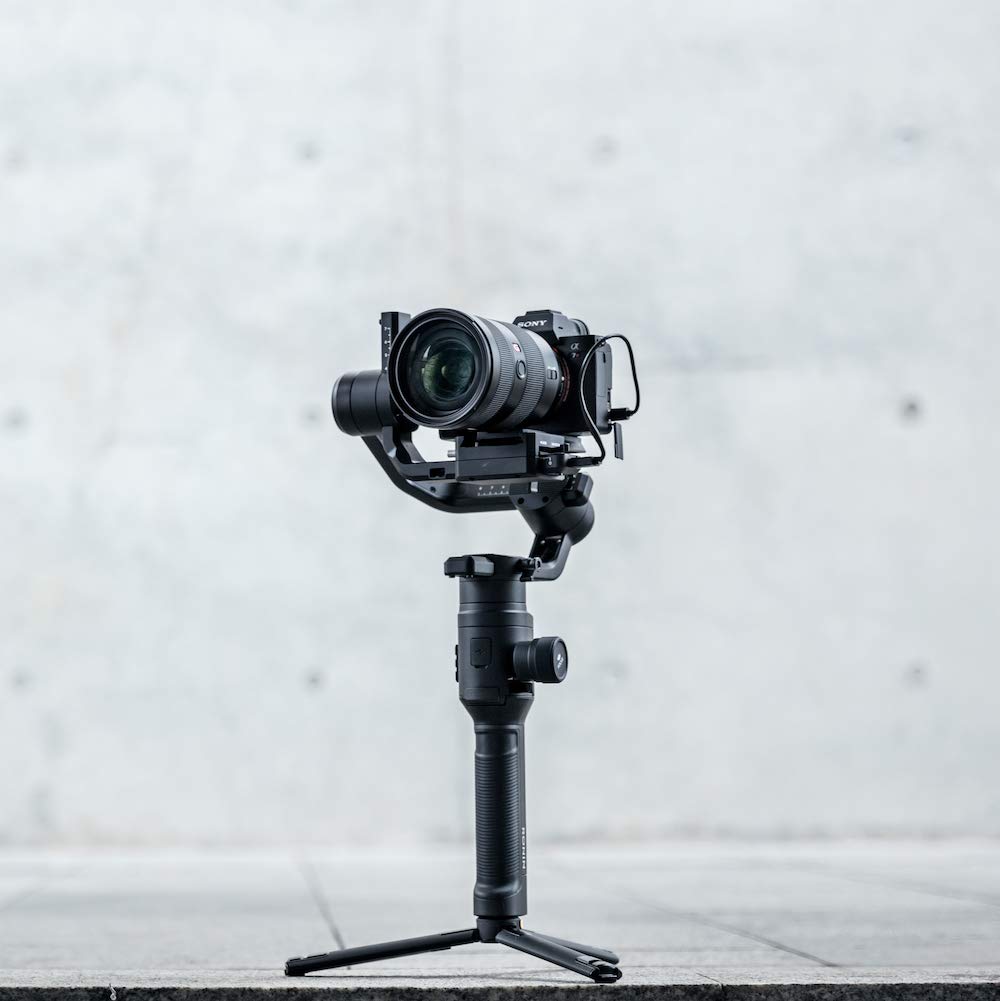 DJI Ronin-S Estabilizador de 3 Ejes para Cámaras Reflex Digitales DSLR, Control All-in-one, Estabilizador de Imagen y Video, Autonomía de 12 Horas, Velocidad Máxima de Operación 75 km/h