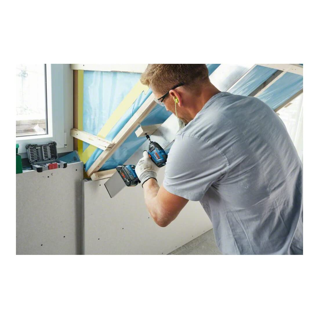 Bosch Professional 18V System GDR 18V-210 C - Atornillador de impacto a batería ( 210 Nm, par de desapriete 370 Nm, Connectivity, 2 baterías ProCORE18V x 4.0Ah, en L-BOXX)