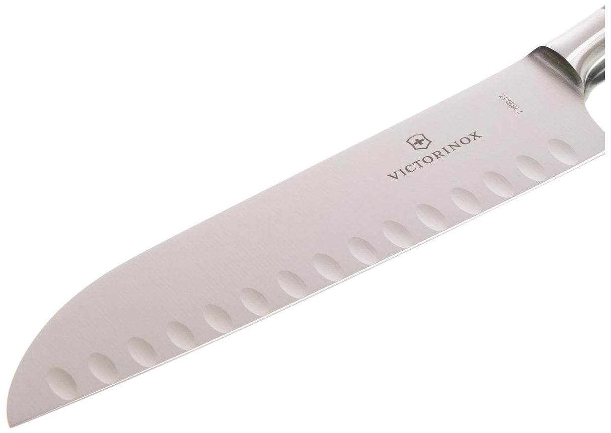 Victorinox Grand Maître, cuchillo Santoku profesional, hoja extra afilada, filo biselado, 17 cm, elegante mango de madera, acero inoxidable, marrón