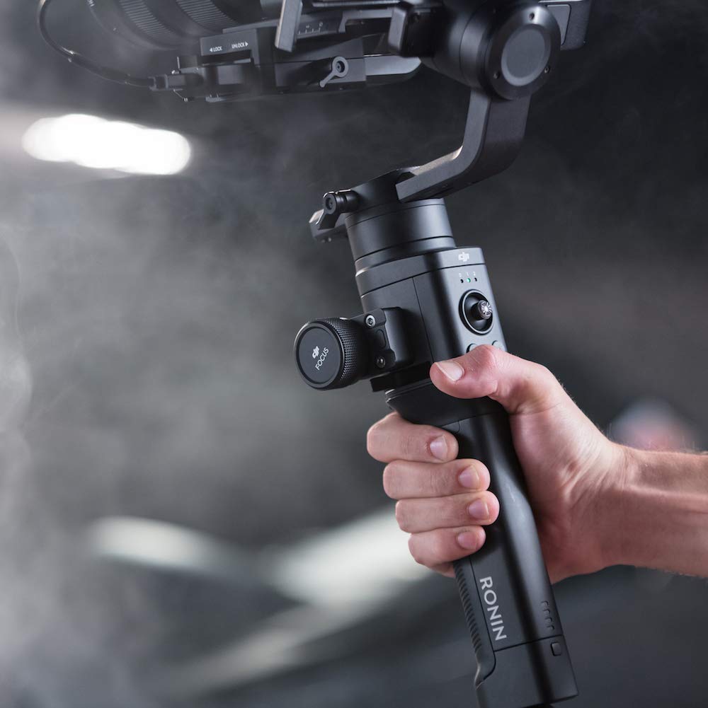 DJI Ronin-S Estabilizador de 3 Ejes para Cámaras Reflex Digitales DSLR, Control All-in-one, Estabilizador de Imagen y Video, Autonomía de 12 Horas, Velocidad Máxima de Operación 75 km/h