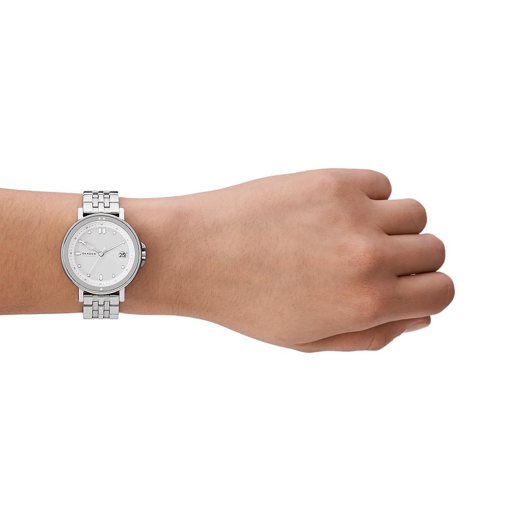 Skagen Reloj Signatur Sport Lille para mujer, movimiento de cuarzo a tres agujas con correa de acero inoxidable, 34 mm, Blanco Y Tono Plateado