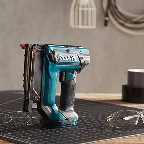 Makita Clavadora LXT de iones de litio DPT353Z de 18 V, baterías y cargador no incluidos