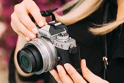 Nikon Cámara Z FC y 28 mm Sin Adaptador