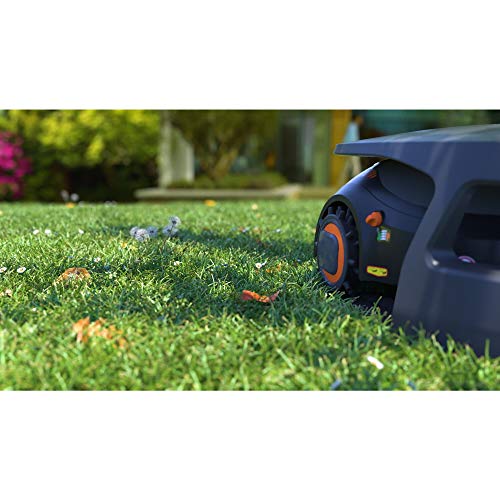 BLACK+DECKER BCRMW123 Robot Cortacésped Gama Alta con Limpiador Caseta y una batería de Litio de 12V y 4.3Ah Cubre hasta 700m2 de jardín