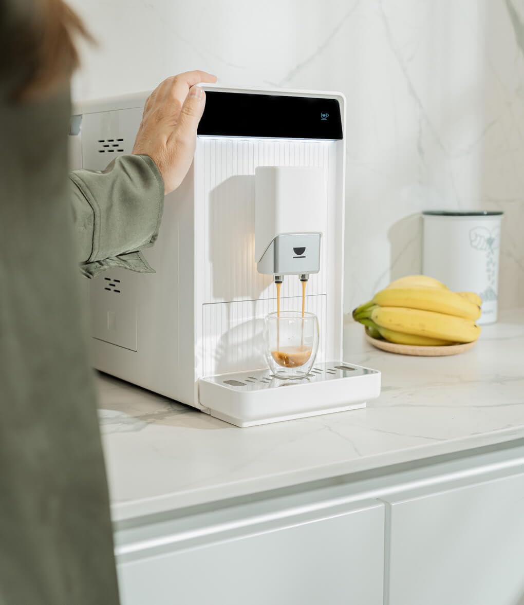 Incapto Aura Cafetera Superautomática | 19 Bares | Botón Doble Espresso | Cafetera de Grano Compacta y Diseño Elegante | Molinillo Regulable | Limpieza automática | Múltiples recetas (Blanco)