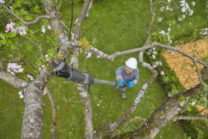 Gardena Tijeras para árboles con pértiga y batería HighCut 360/18V P4A Set Ready-To-Use: Tijeras Ramas con pértiga, Altura hasta 5 m, Cabezal de Corte Giratorio, Mango ergonómico (14776-20)