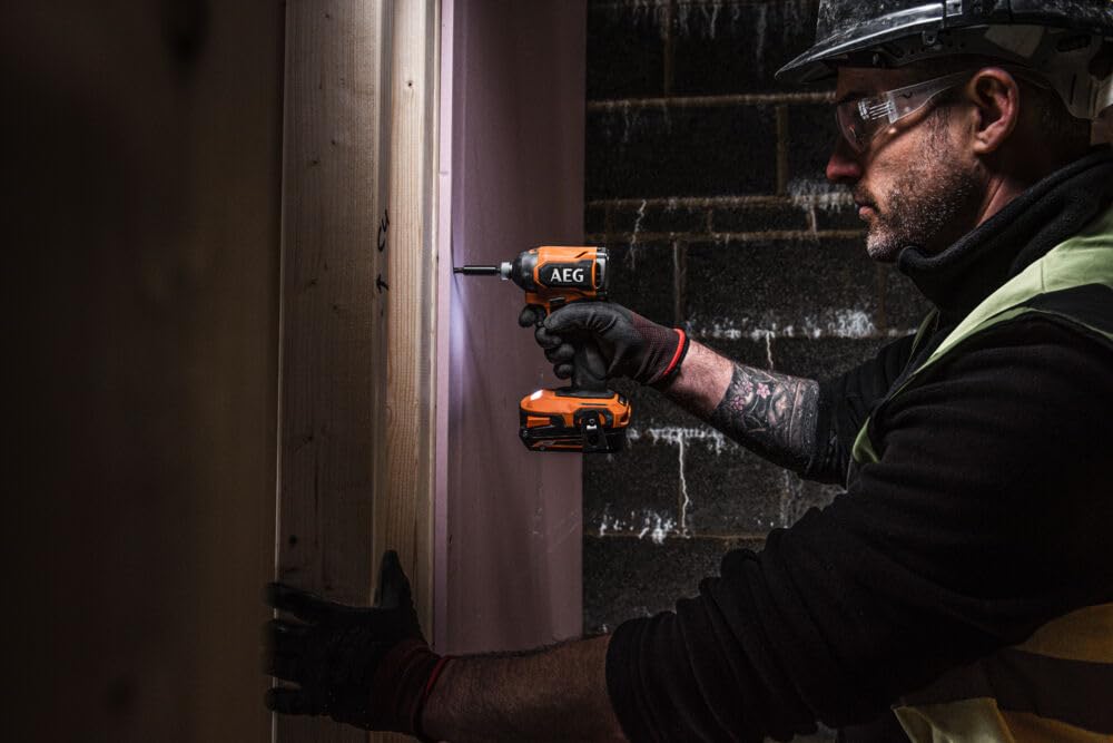 AEG - Destornillador de impacto SUBCOMPACT 18 V BRUSHLESS, 205 Nm, 4 modos, 0 a 2900 rpm, 0 a 4200 cps/min, receptáculo Hex 1/4", sin batería, ni cargador, de cartón
