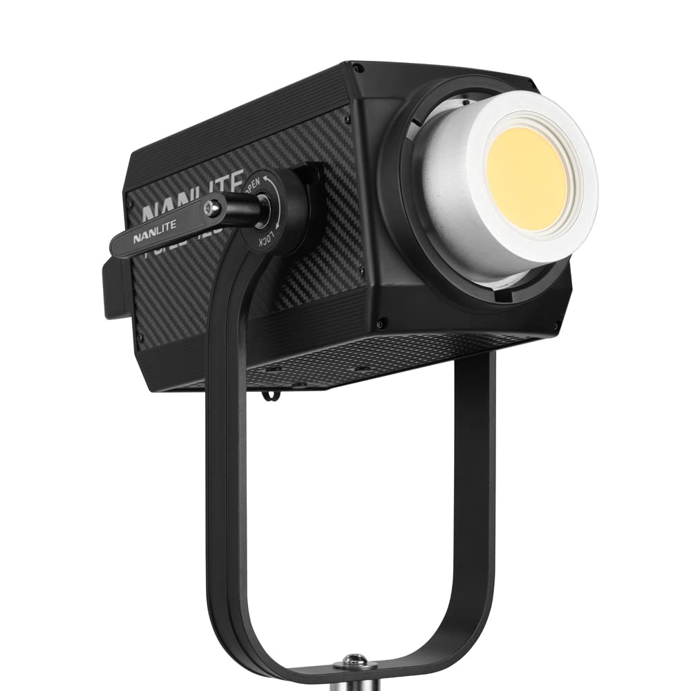 Nanlite Forza 720 - Iluminación LED COB 800 W - 5600 K° con 11 Efectos - Corriente/Batería