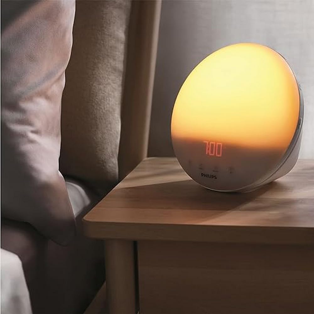 Philips Wake-up Light HF3531/01 Despertador de luz natural, 7 sonidos naturales, radio FM, alarma, con cargador móvil, plástico, Blanco, Con cargador móvil, 1 kilogramo