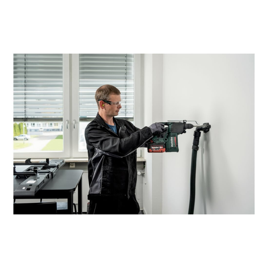 Metabo KH 18 LTX BL 24 SDS-Plus - Taladro percutor inalámbrico (18 V, 5,5 Ah)