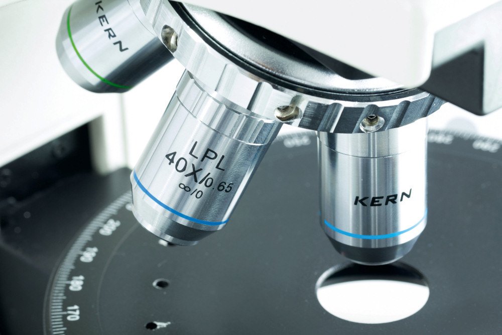 KERN Optics - Microscopio polarizador para usuarios flexibles y profesionales, Infinity, tubo binocular, halógeno de 12 V/50 W, luz, 6 V/20 W, luz translúcida