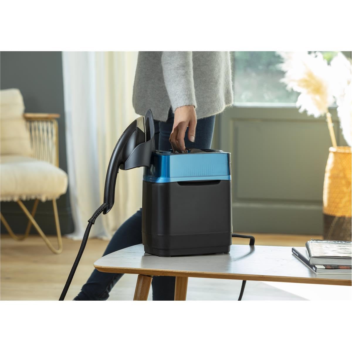 Tefal Plancha de vapor higiénica UT2020 CUBE | Desinfectar | Pureza higiénica | Limpieza a vapor vertical | Planchado | Móvil | Volumen de vapor de hasta 90 g/min | Golpe de vapor 200 g/min