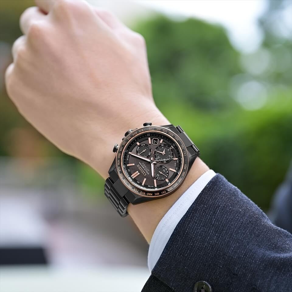 CITIZEN Reloj Cronógrafo para para Hombre de Eco-Drive con Correa en Titanio CC4074-61W