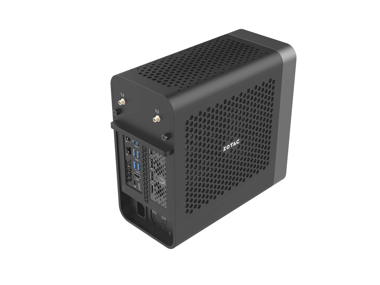 ZOTAC Magnus One ERP74070C i7-13700