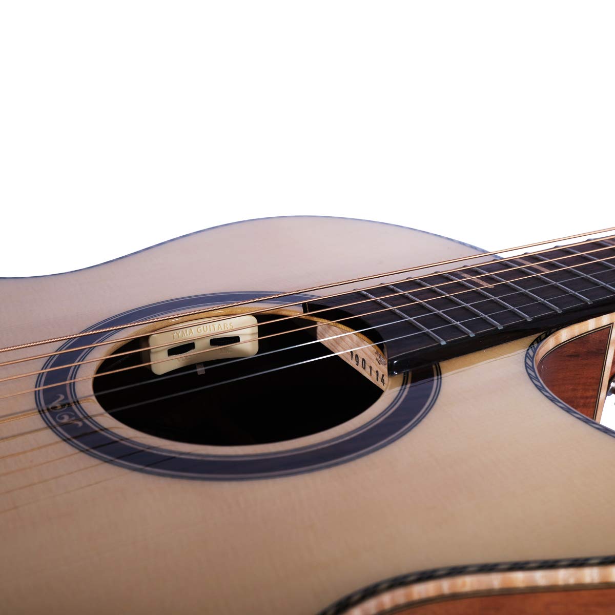 Tyma -G26E - Guitarra Steelstring con pastilla integrada, bolsa incluida