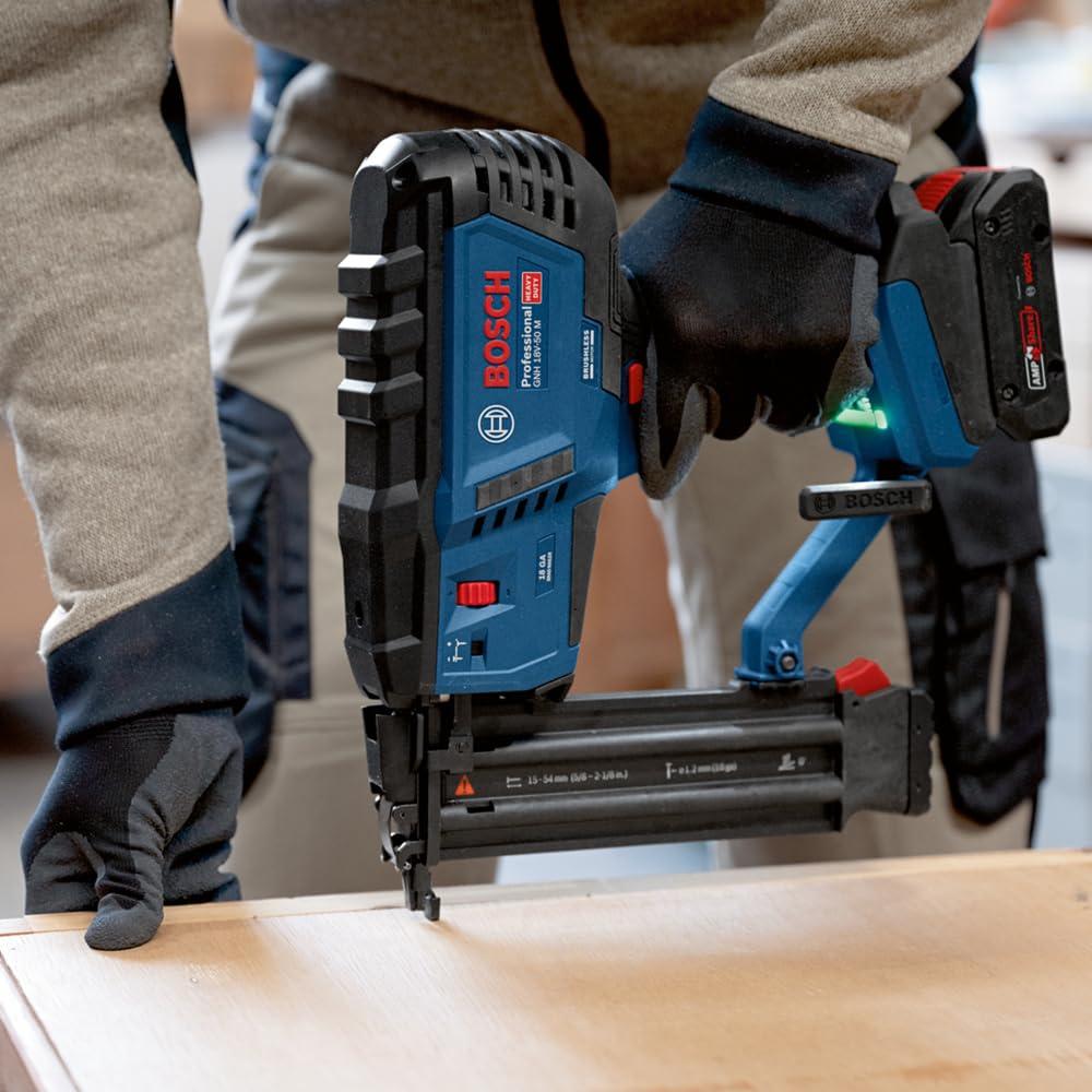 Bosch Professional 18V System clavadora madera batería GNH 18V-50 M (modo disparo por impacto simple, apto para clavos: 16-54 mm, 1,2 mm y ángulo de clavado de 0°, sin baterías ni cargador)