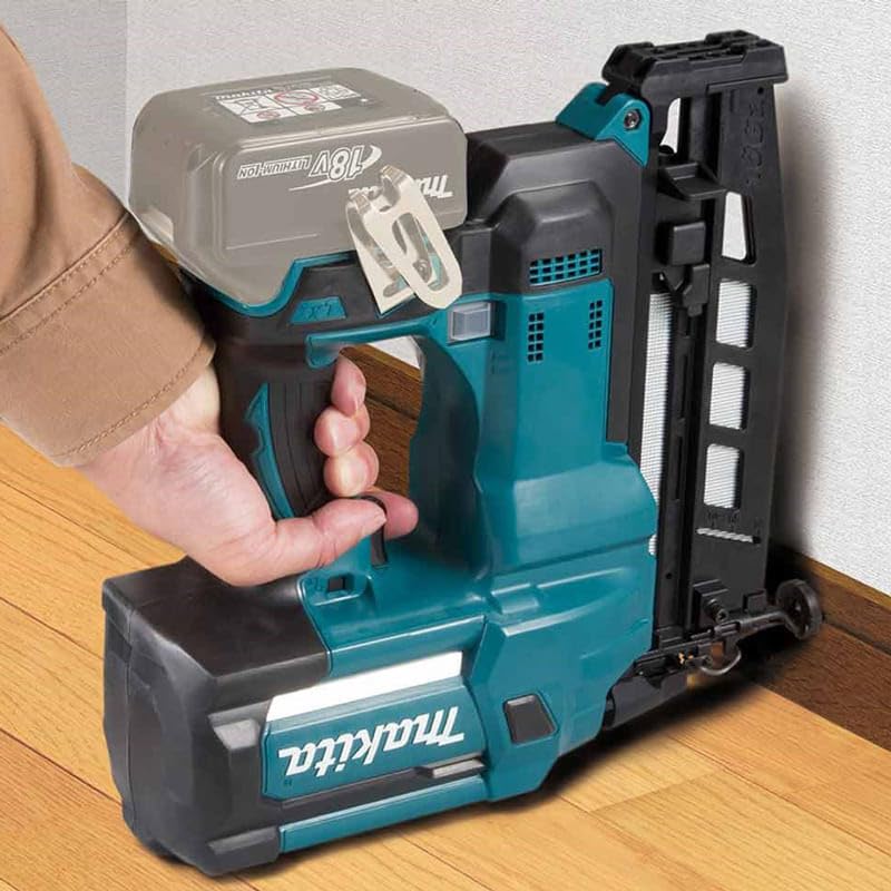 Makita DBN600ZJ Cordless Nailer marca